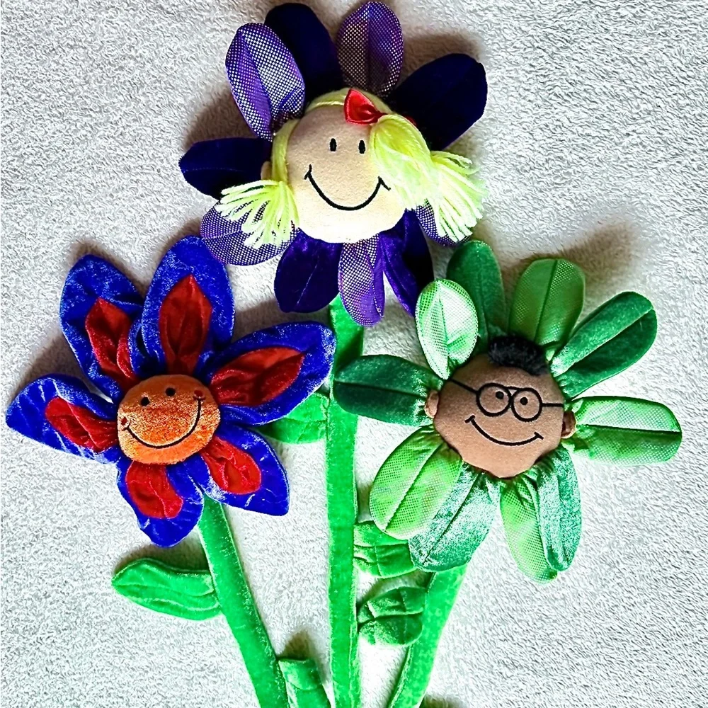 Vintage Animal Alley Smiling Plush Flower Set 9pc 26-28” Toys R Us Rare 90s